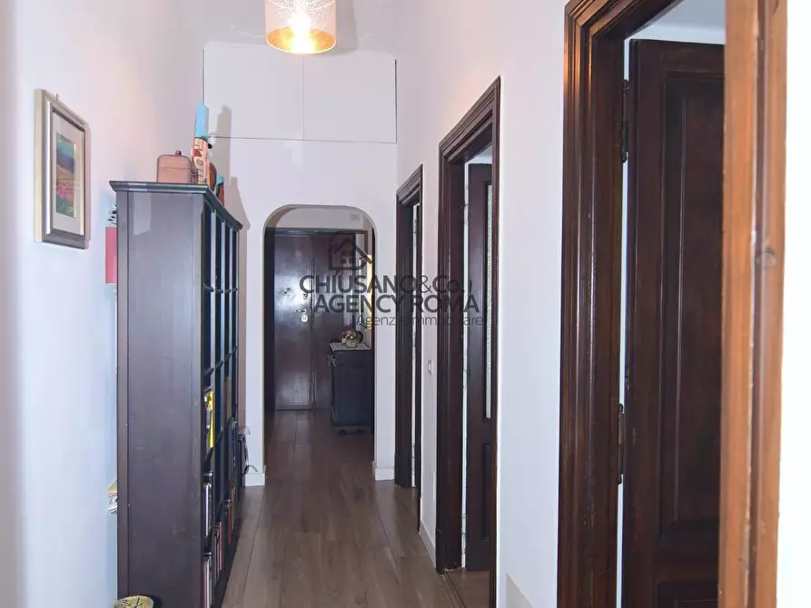 Immagine 21 di Appartamento in vendita  in Via Albalonga a Roma