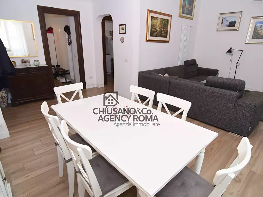 Immagine 22 di Appartamento in vendita  in Via Albalonga a Roma