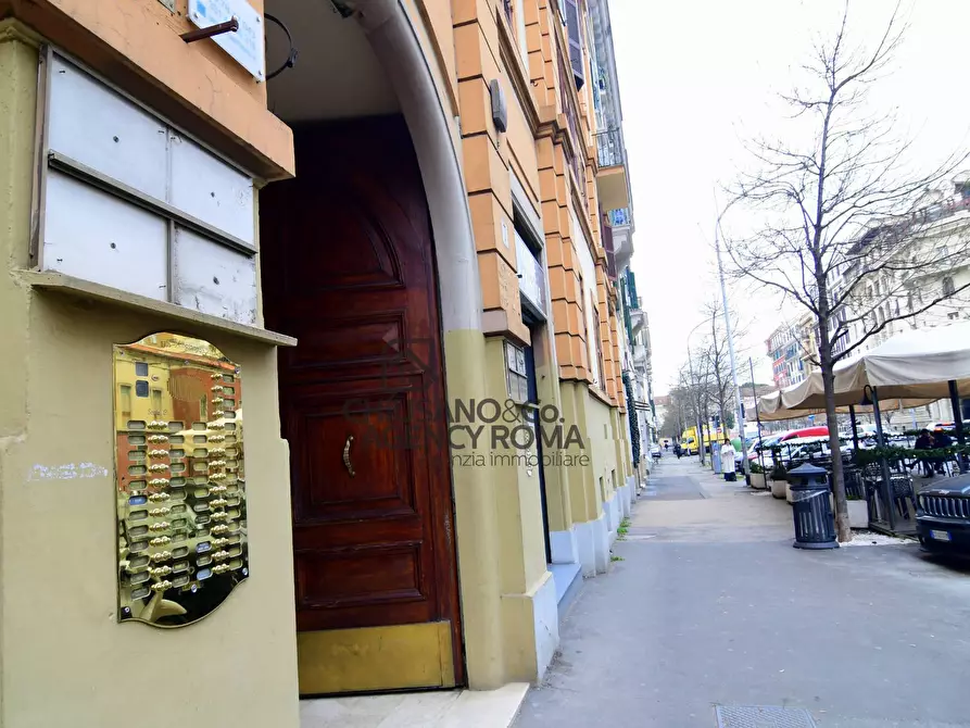 Immagine 23 di Appartamento in vendita  in Via Albalonga a Roma