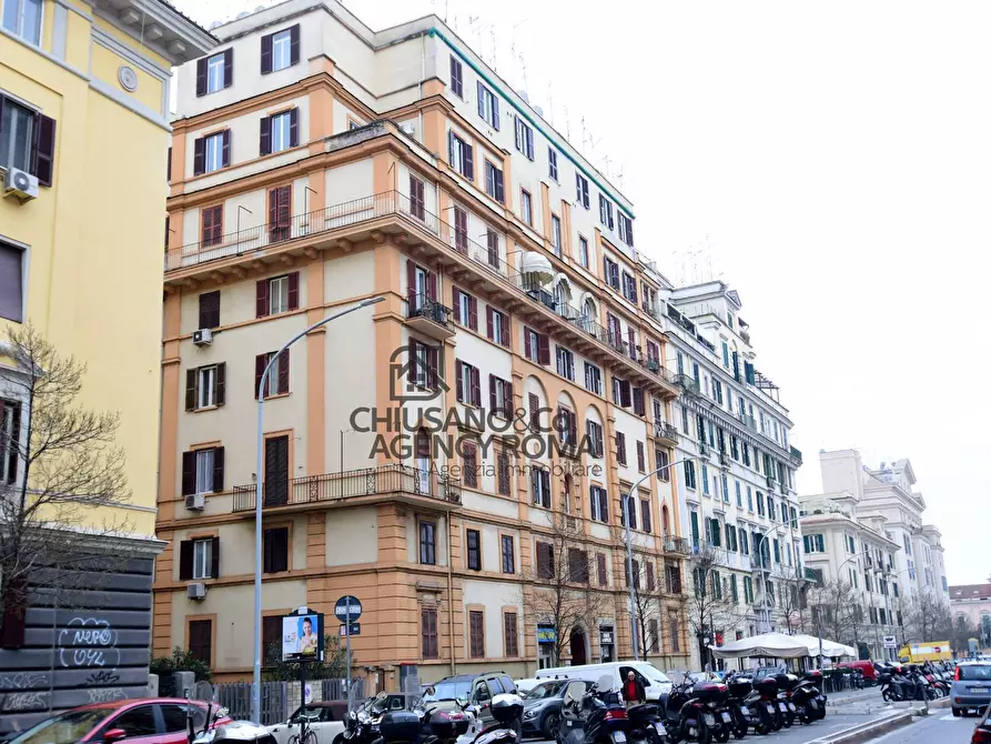 Immagine 25 di Appartamento in vendita  in Via Albalonga a Roma