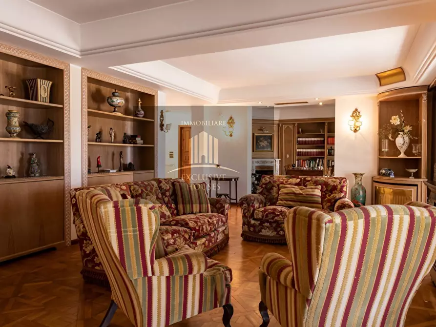 Immagine 21 di Villa in vendita  a Messina