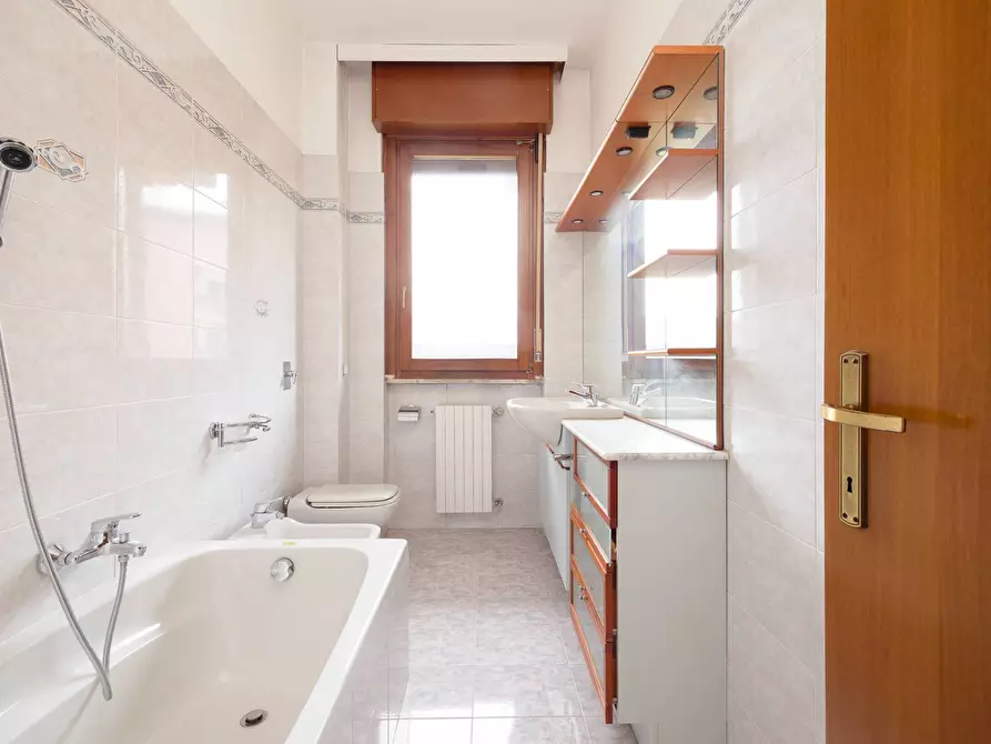 Immagine 26 di Appartamento in vendita  in Via Val Imagna a Monza