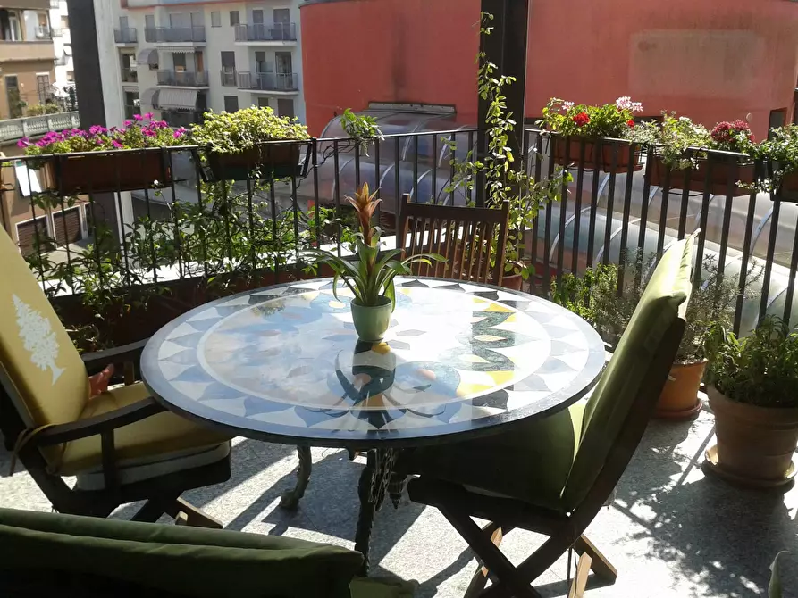 Immagine 9 di Appartamento in vendita  in Via Gioachino Rossini a Luino