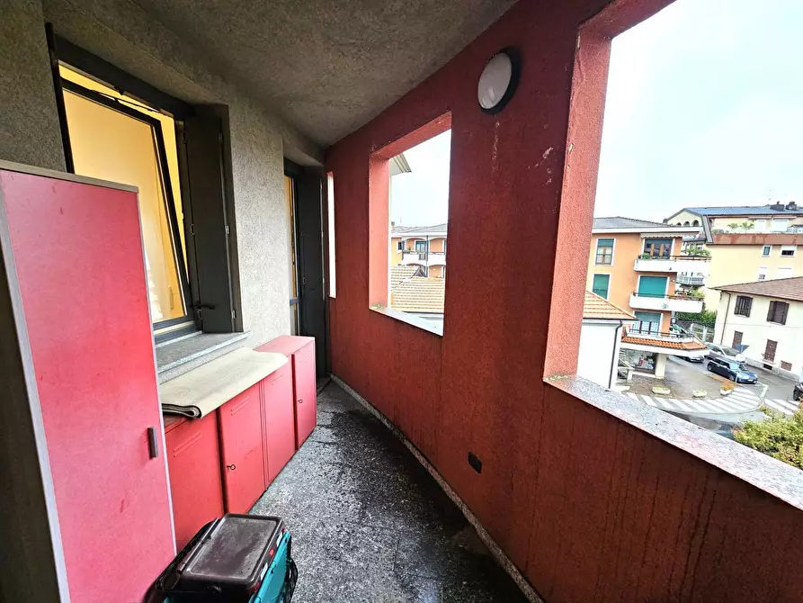 Immagine 18 di Appartamento in vendita  in Via Gioachino Rossini a Luino