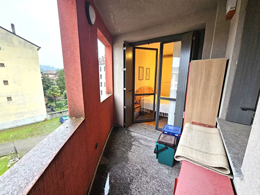 Immagine 19 di Appartamento in vendita  in Via Gioachino Rossini a Luino