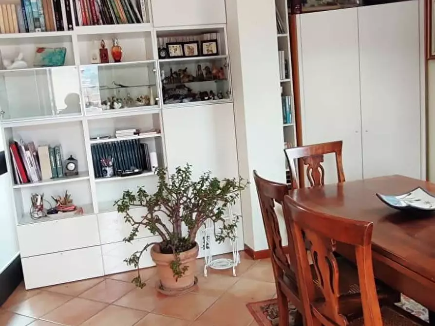 Immagine 30 di Appartamento in vendita  in Via Gioachino Rossini a Luino