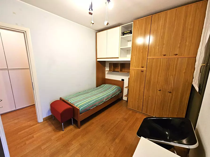 Immagine 28 di Appartamento in vendita  in Via Gioachino Rossini a Luino