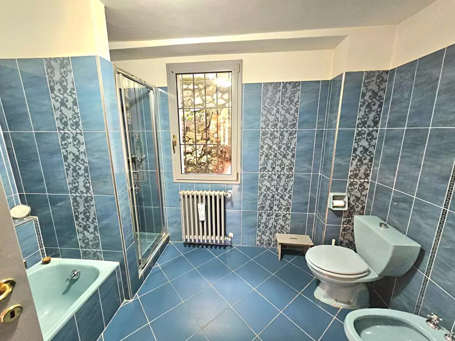 Immagine 30 di Villa in vendita  in Via Dei Sasselli a Leggiuno