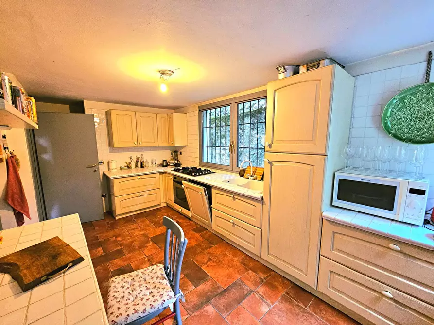 Immagine 20 di Villa in vendita  in Via Dei Sasselli a Leggiuno