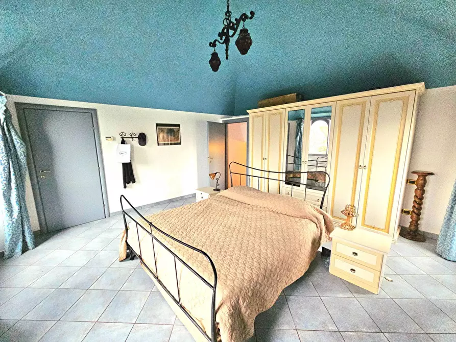 Immagine 23 di Villa in vendita  in Via Dei Sasselli a Leggiuno