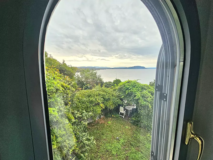 Immagine 29 di Villa in vendita  in Via Dei Sasselli a Leggiuno