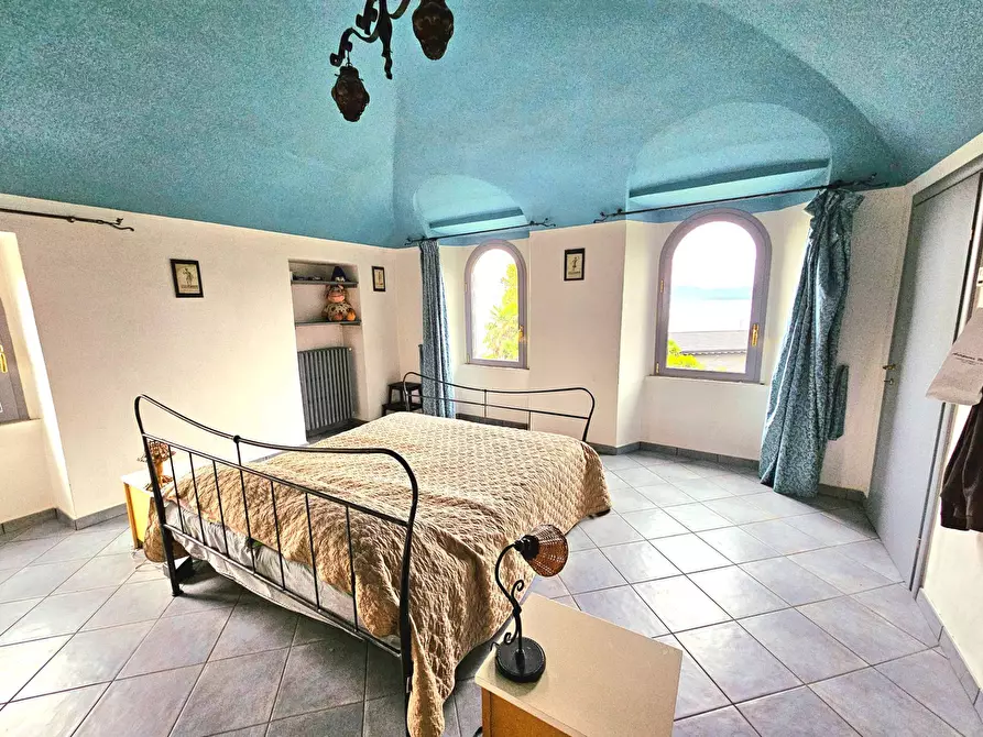 Immagine 28 di Villa in vendita  in Via Dei Sasselli a Leggiuno