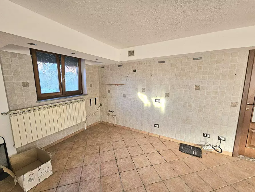 Immagine 24 di Villa in vendita  in Via Milano a Leggiuno