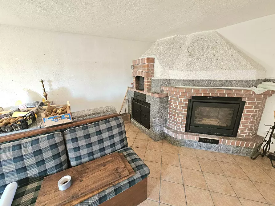 Immagine 27 di Villa in vendita  in Via Milano a Leggiuno