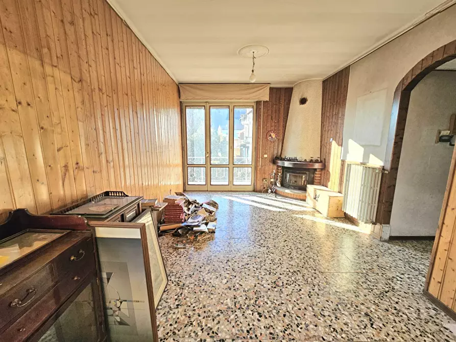 Immagine 30 di Villa in vendita  in Via Milano a Leggiuno