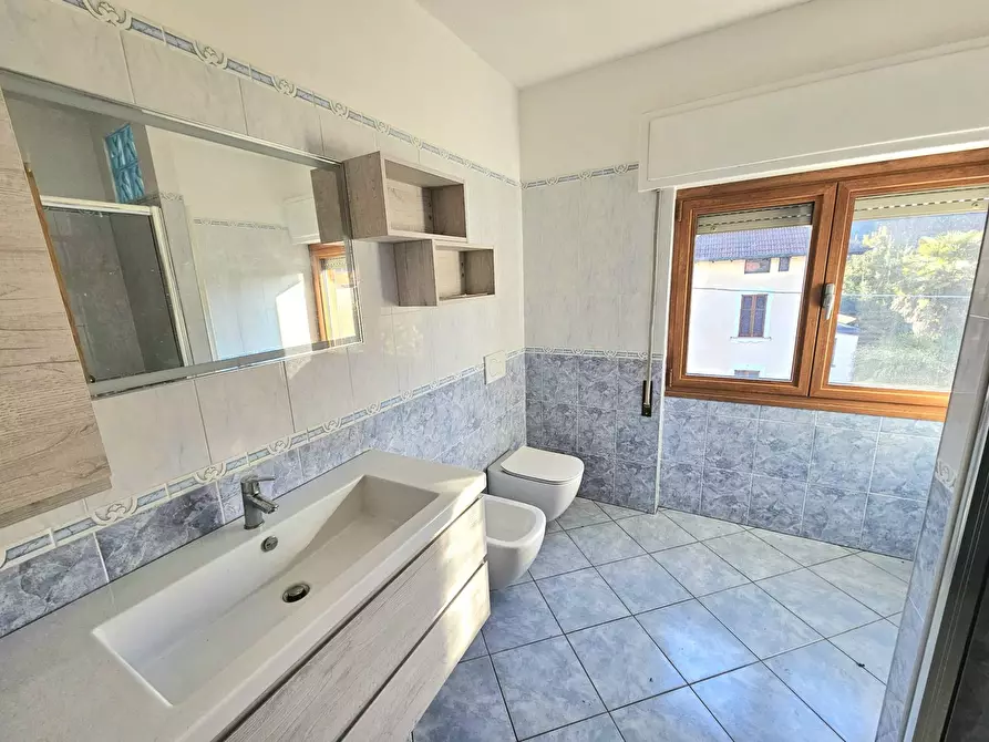 Immagine 21 di Villa in vendita  in Via Milano a Leggiuno