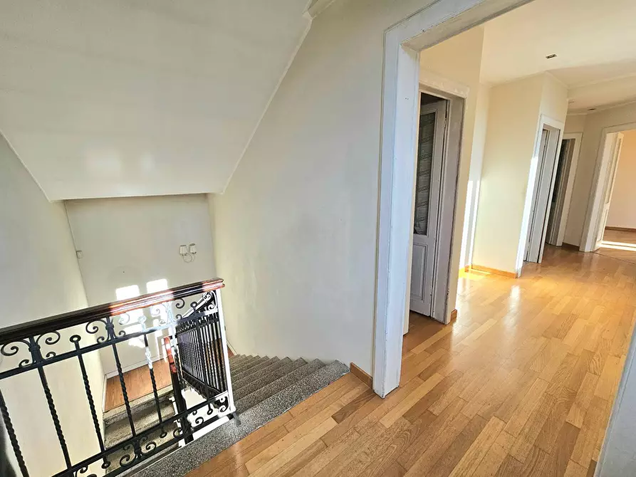 Immagine 25 di Villa in vendita  in Via Cesare Battisti a Cittiglio