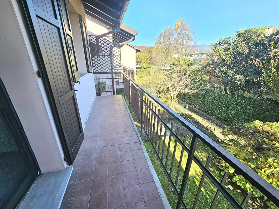 Immagine 16 di Appartamento in vendita  in Via XXV Aprile a Monvalle