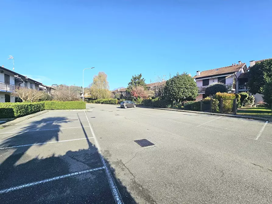 Immagine 21 di Appartamento in vendita  in Via XXV Aprile a Monvalle