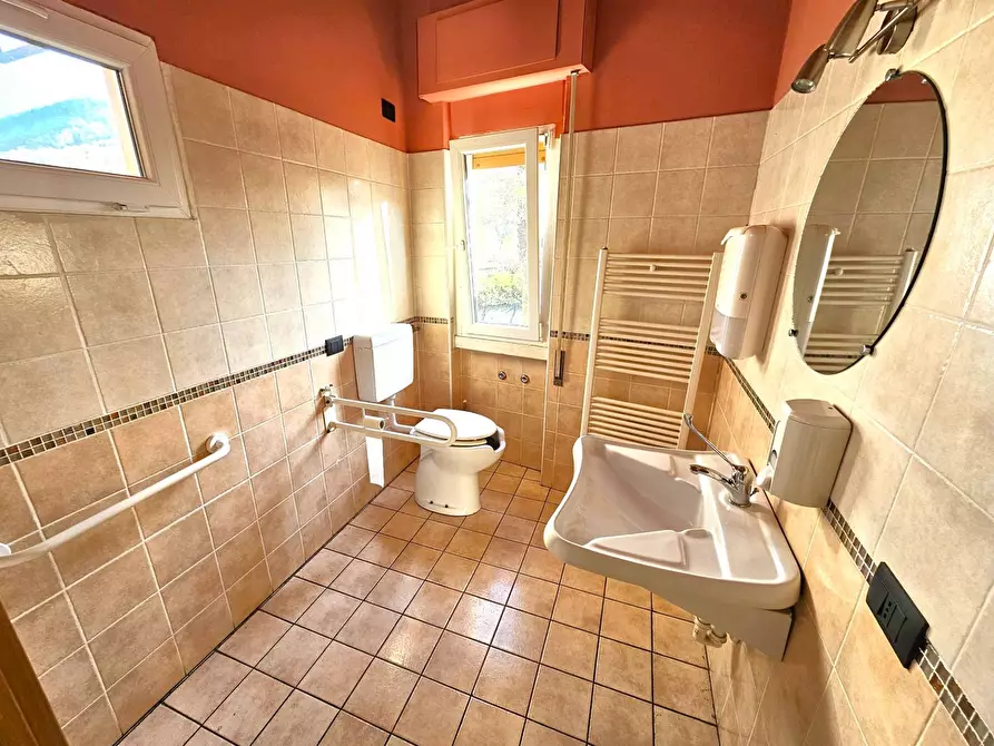 Immagine 22 di Casa indipendente in vendita  in Via Radaelli a Laveno-Mombello