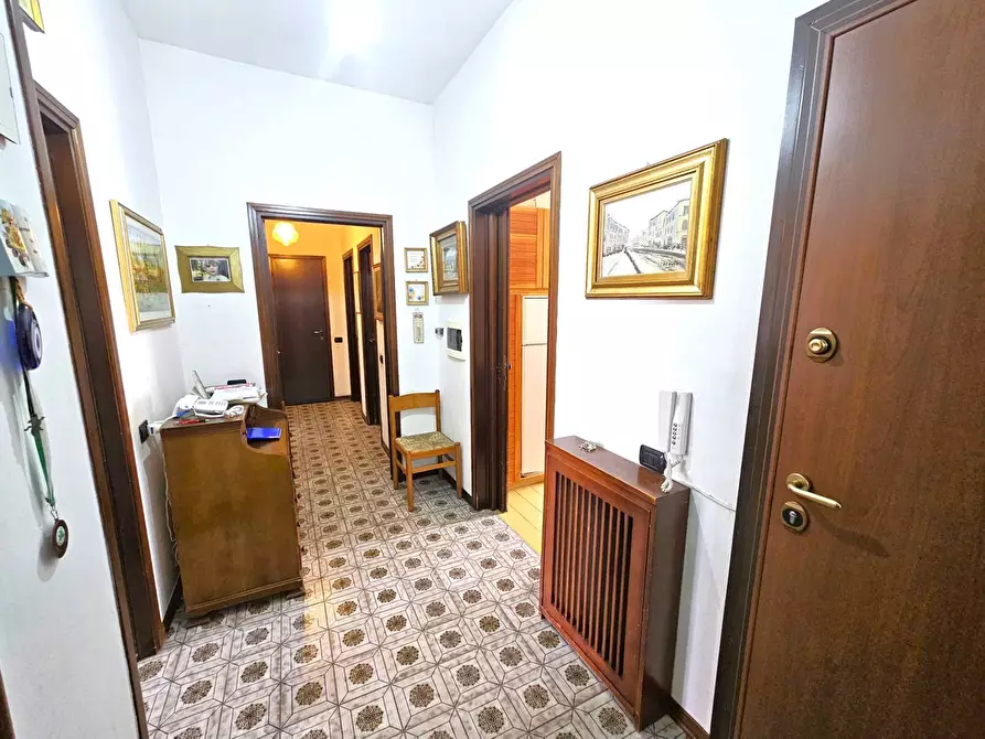 Immagine 21 di Appartamento in vendita  in Via Scalarini a Gavirate