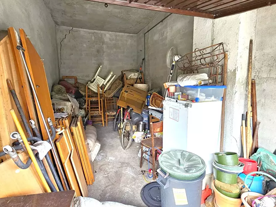 Immagine 25 di Appartamento in vendita  in Via Scalarini a Gavirate