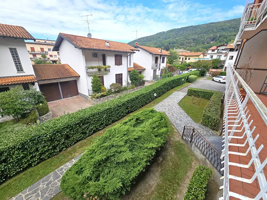 Immagine 27 di Appartamento in vendita  in Via Scalarini a Gavirate