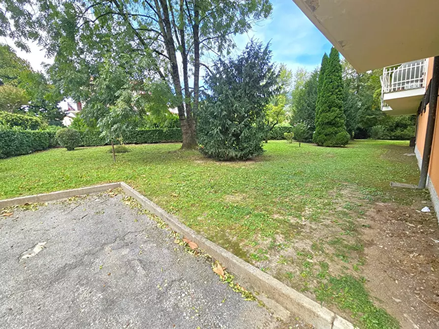 Immagine 29 di Appartamento in vendita  in Via Scalarini a Gavirate