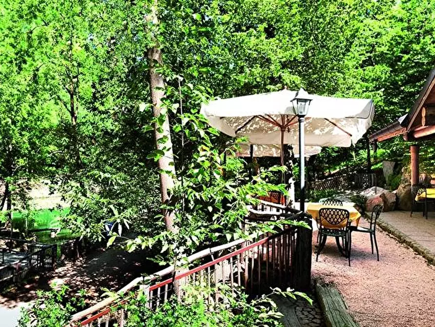 Immagine 7 di Attività commerciale in vendita  in Via Valganna a Valganna