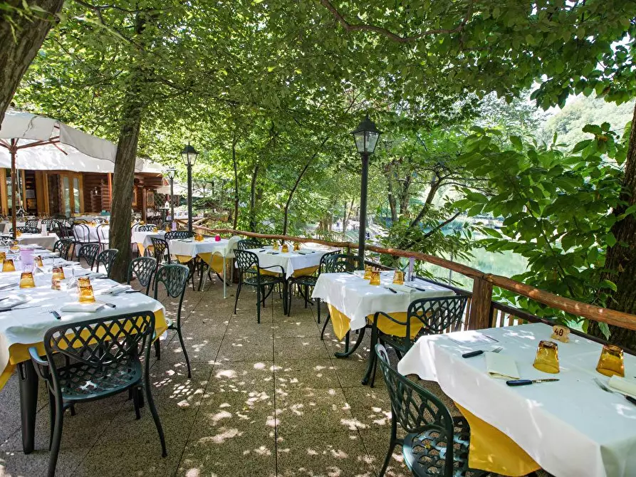 Immagine 12 di Attività commerciale in vendita  in Via Valganna a Valganna