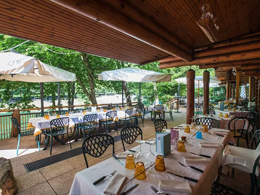 Immagine 13 di Attività commerciale in vendita  in Via Valganna a Valganna