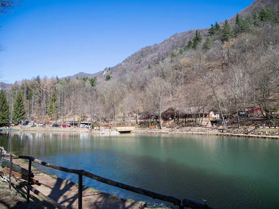 Immagine 21 di Attività commerciale in vendita  in Via Valganna a Valganna