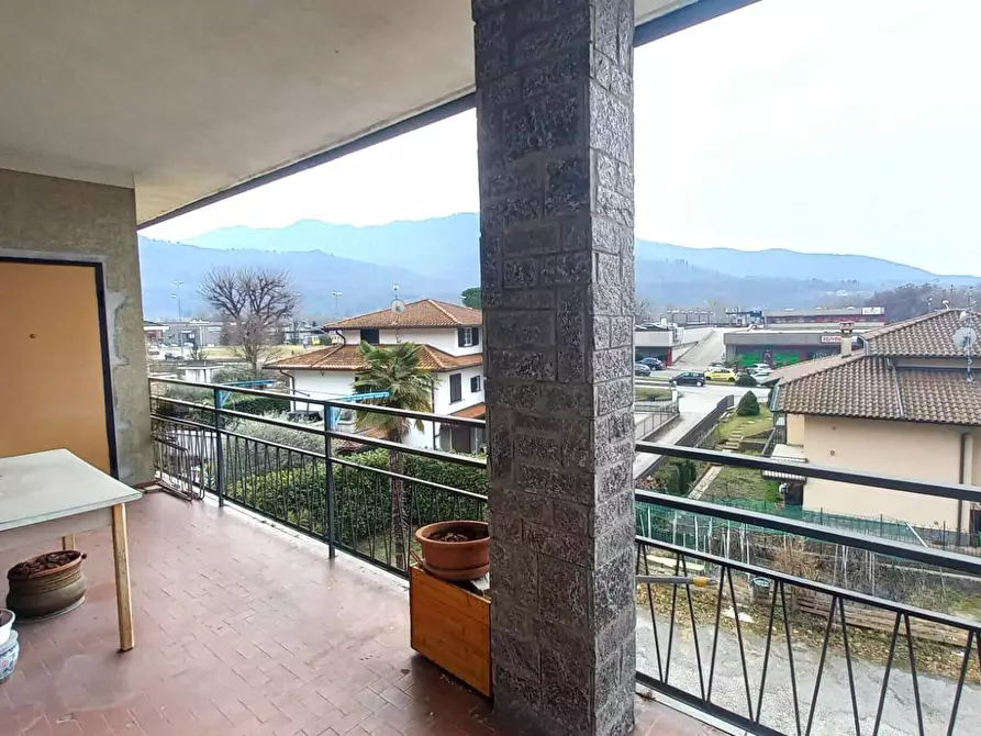 Immagine 6 di Appartamento in vendita  in Via Provinciale a Cuveglio