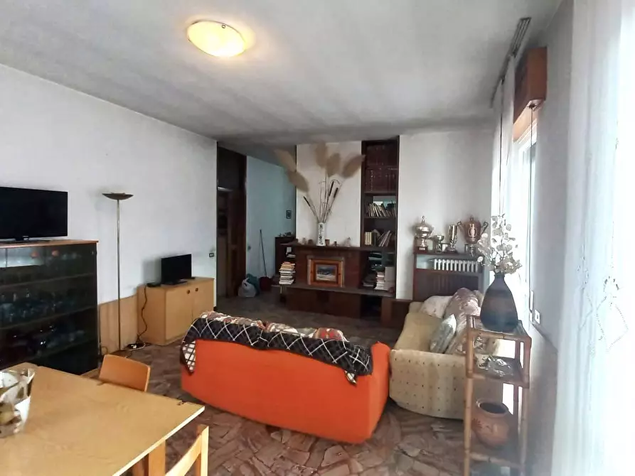 Immagine 5 di Appartamento in vendita  in Via Provinciale a Cuveglio