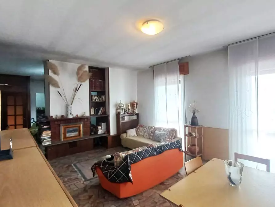 Immagine 4 di Appartamento in vendita  in Via Provinciale a Cuveglio