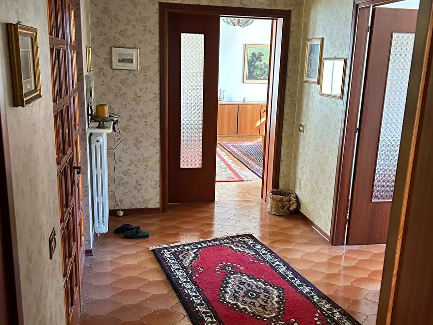 Immagine 25 di Casa indipendente in vendita  in Via De Amicis a Cittiglio