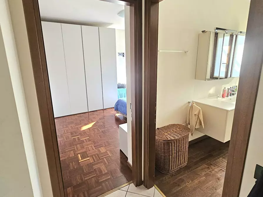 Immagine 20 di Appartamento in vendita  in Via Del Sasso a Cittiglio