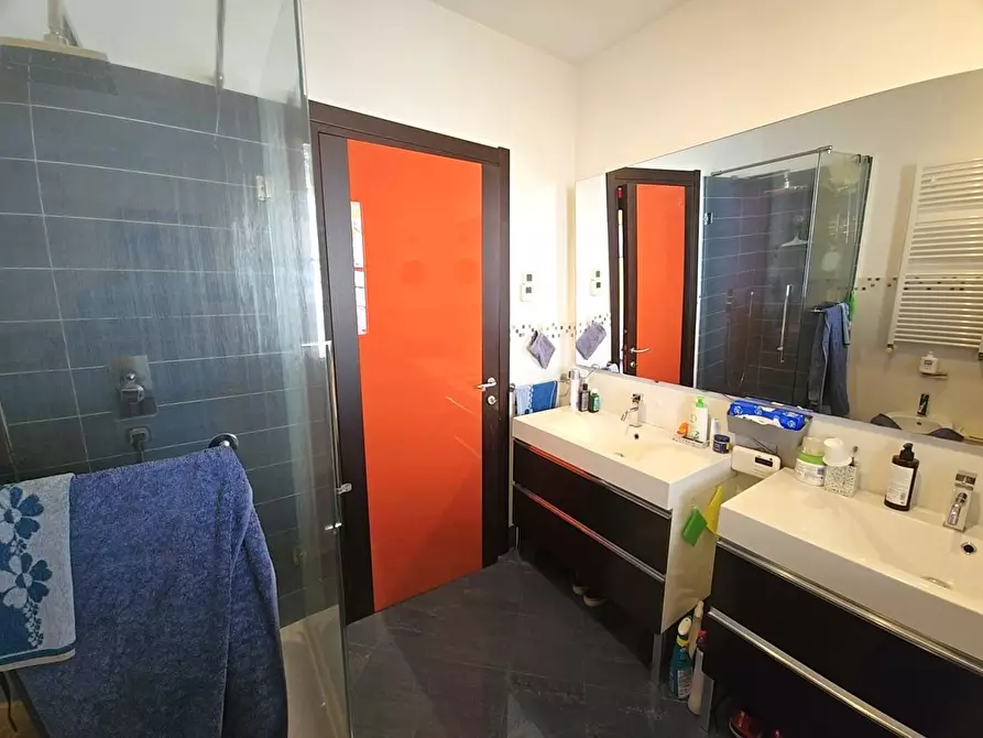 Immagine 22 di Villa in vendita  in Via Beatrice a Brezzo Di Bedero