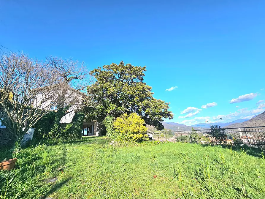 Immagine 14 di Villa in vendita  in Via Ronchetto a Laveno-Mombello