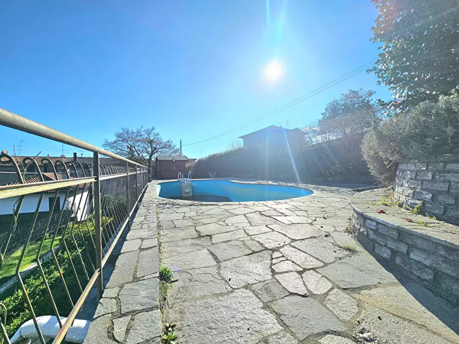 Immagine 19 di Villa in vendita  in Via Ronchetto a Laveno-Mombello