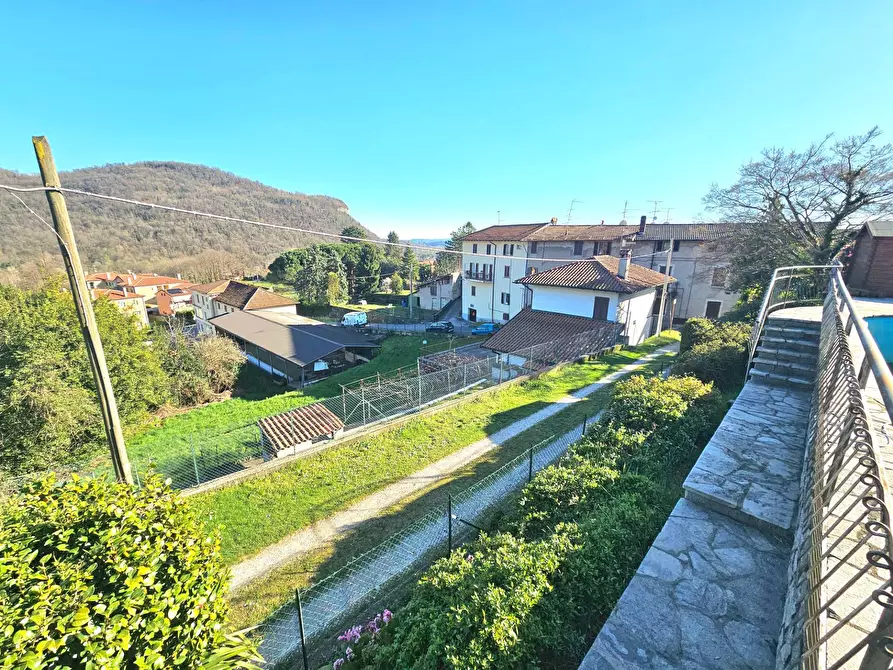 Immagine 20 di Villa in vendita  in Via Ronchetto a Laveno-Mombello