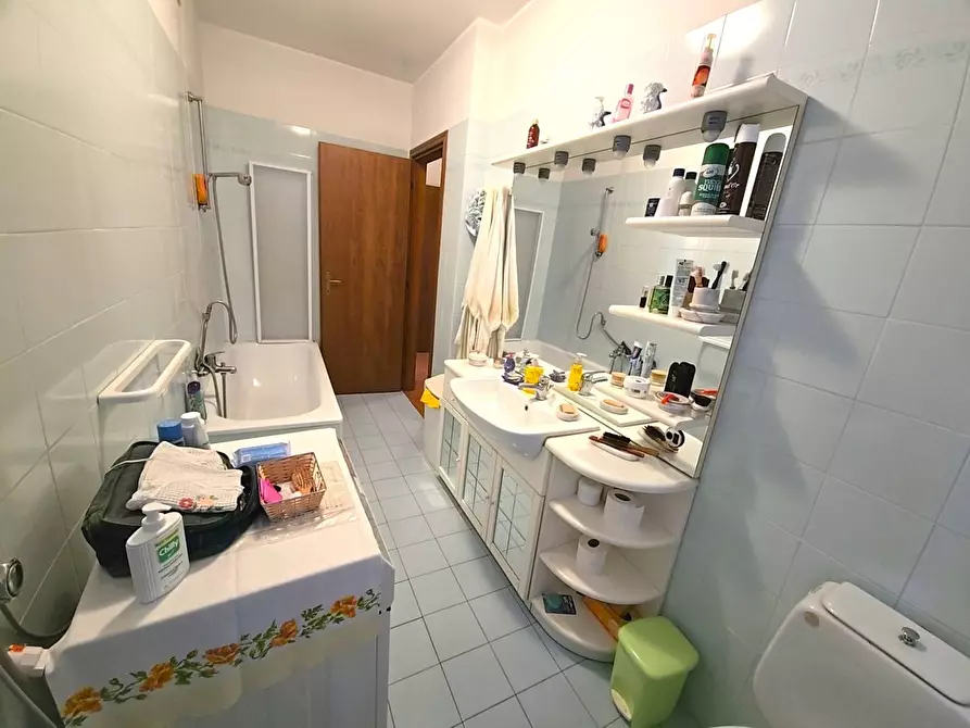 Immagine 24 di Appartamento in vendita  in Via Garibaldi a Gemonio
