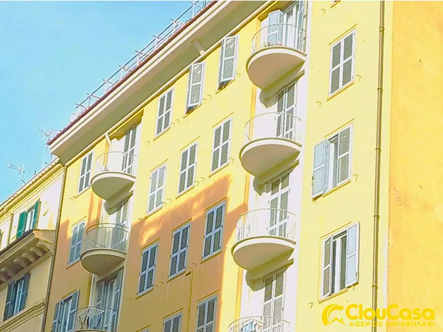 Immagine 3 di Appartamento in vendita  in via Clelia a Roma