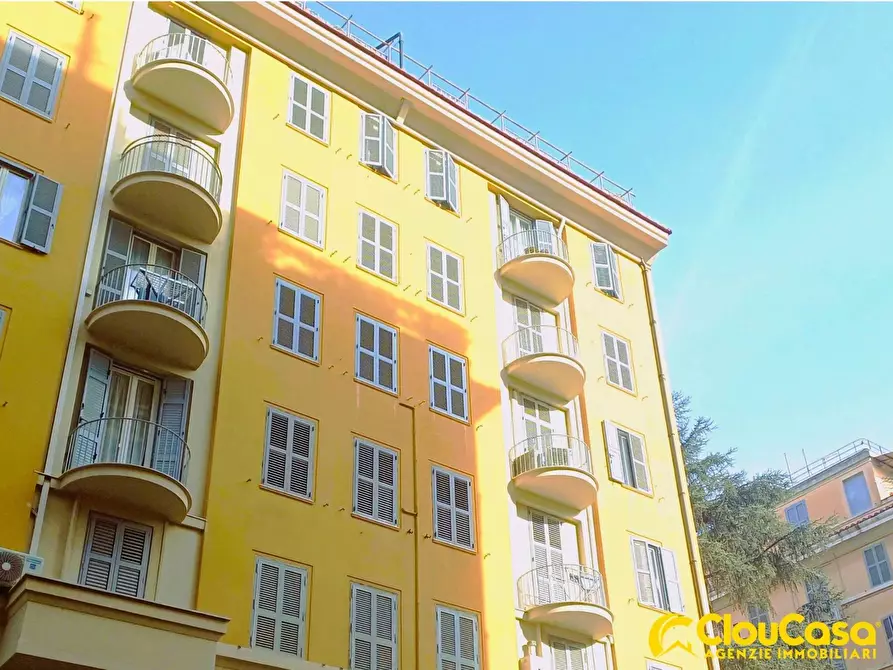 Immagine 4 di Appartamento in vendita  in via Clelia a Roma