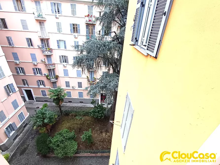 Immagine 7 di Appartamento in vendita  in via Clelia a Roma