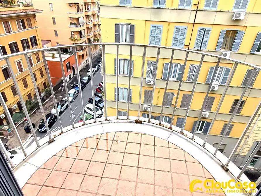 Immagine 9 di Appartamento in vendita  in via Clelia a Roma