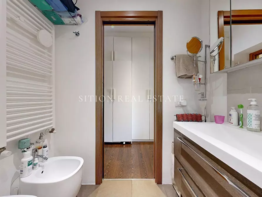 Immagine 16 di Appartamento in vendita  in Via Ceresio a Milano