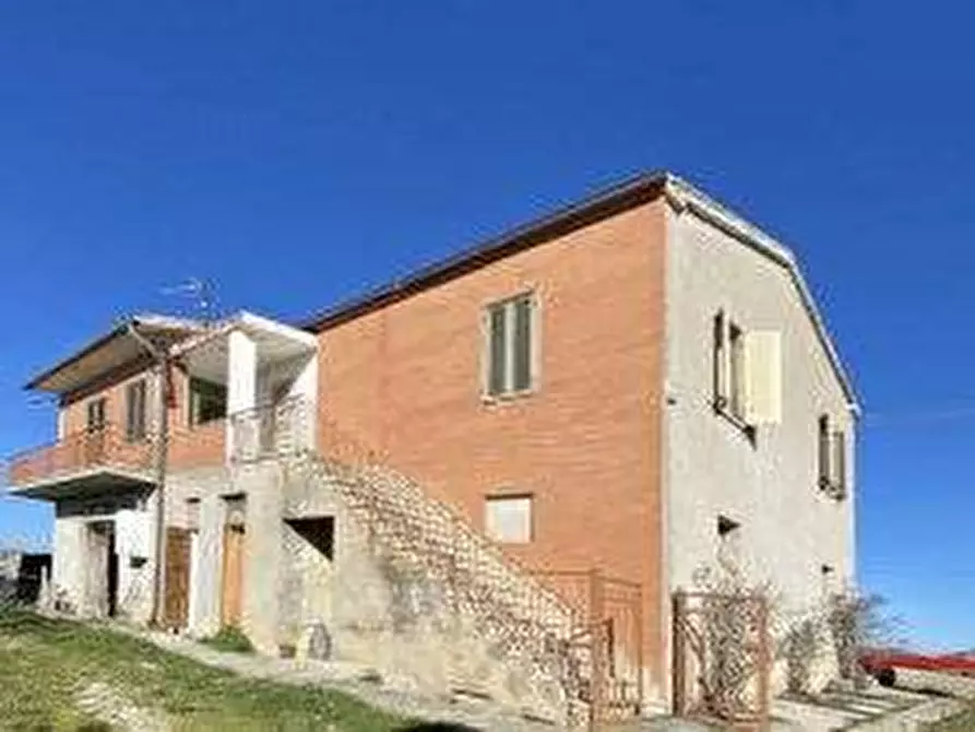 Immagine 5 di Rustico / casale in vendita  a Offida