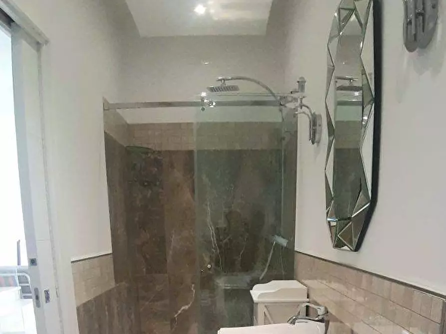 Immagine 14 di Appartamento in vendita  a San Benedetto Del Tronto