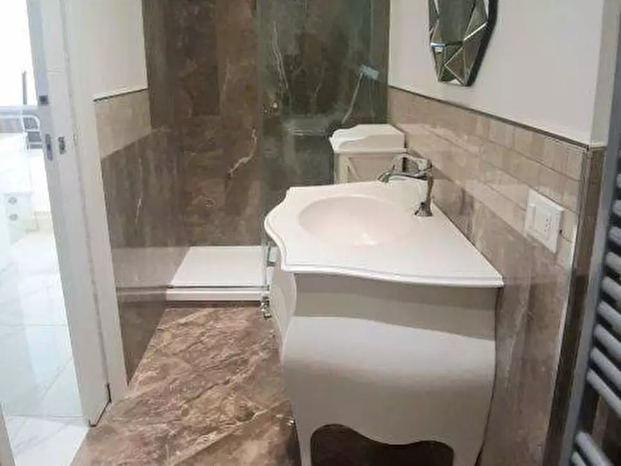 Immagine 16 di Appartamento in vendita  a San Benedetto Del Tronto